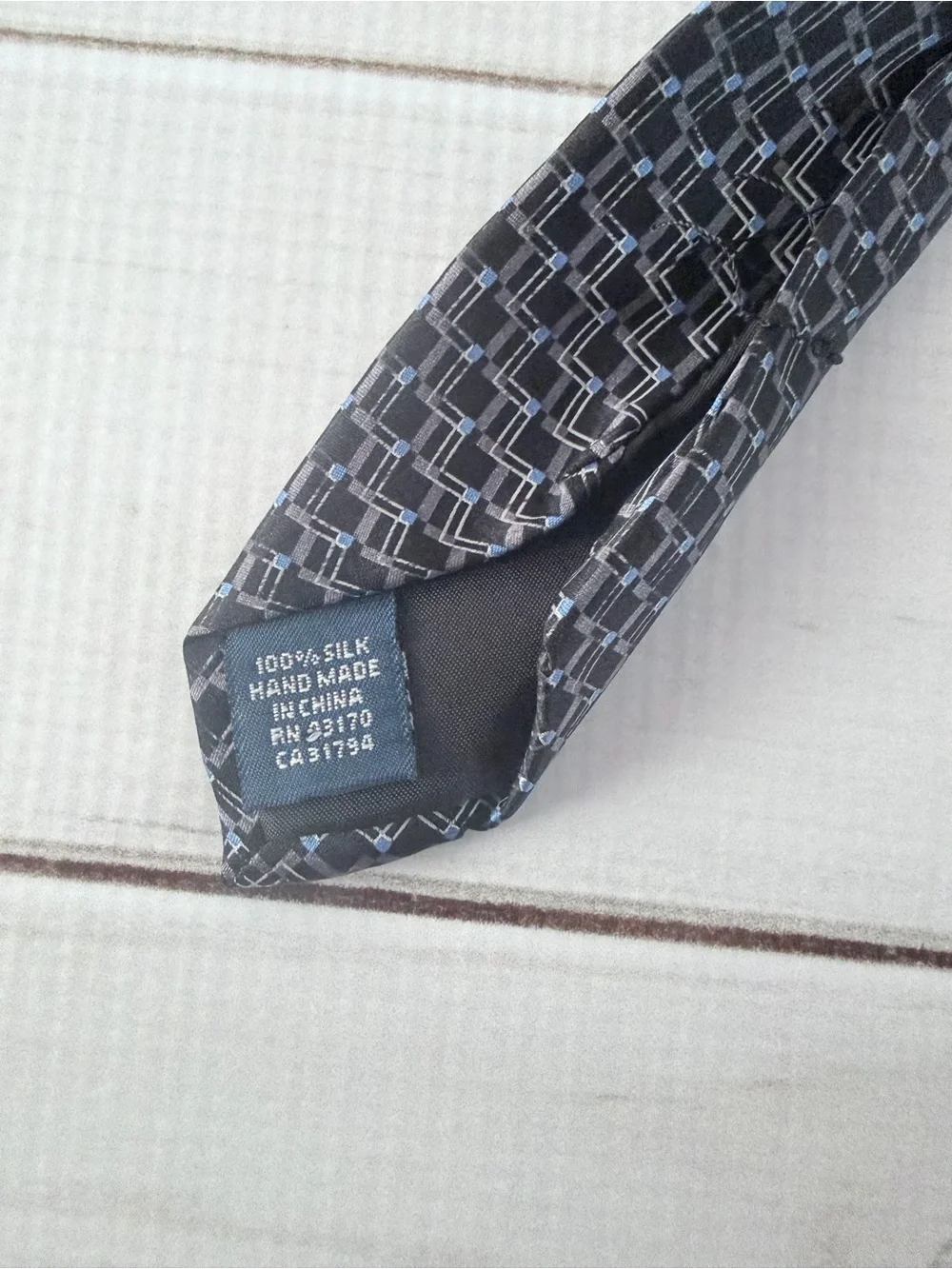 John Ashford Black and Gray Patterned Silk Tie